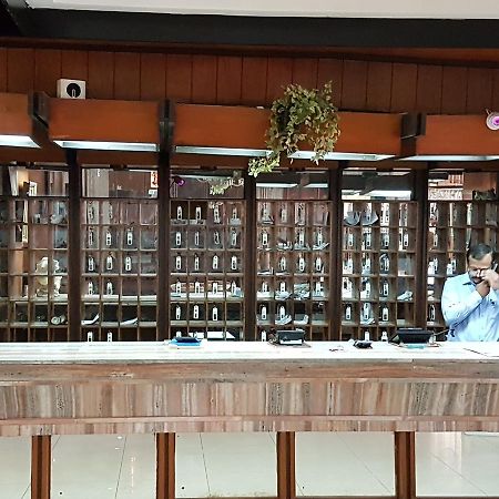 Hotel Siddhartha Haiderabad Buitenkant foto