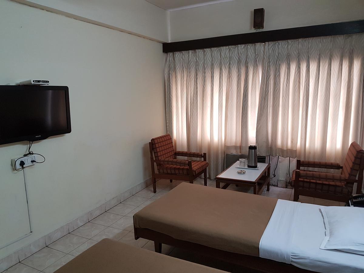 Hotel Siddhartha Haiderabad Buitenkant foto