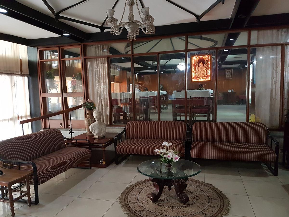 Hotel Siddhartha Haiderabad Buitenkant foto