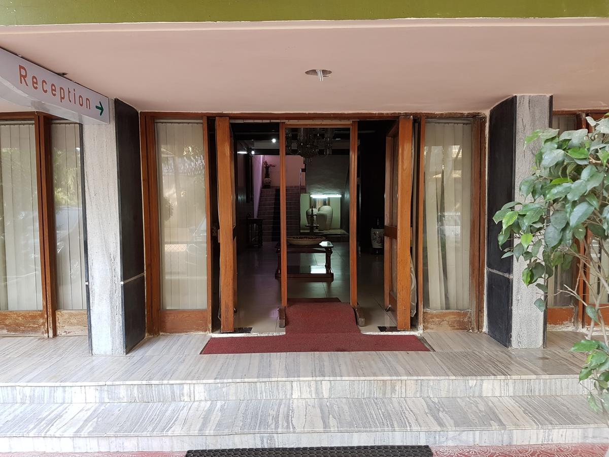 Hotel Siddhartha Haiderabad Buitenkant foto