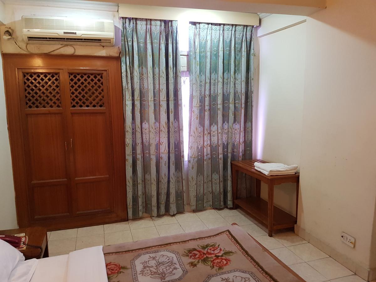 Hotel Siddhartha Haiderabad Buitenkant foto