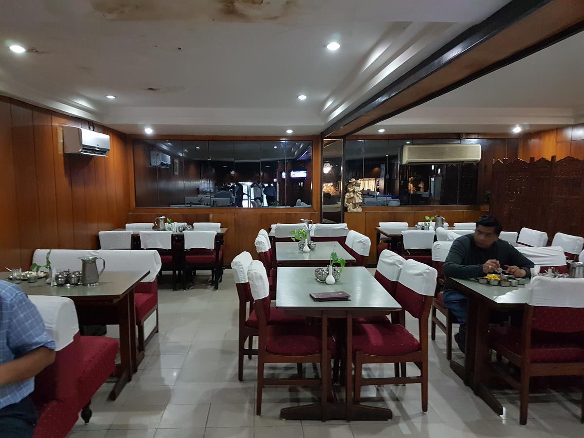 Hotel Siddhartha Haiderabad Buitenkant foto