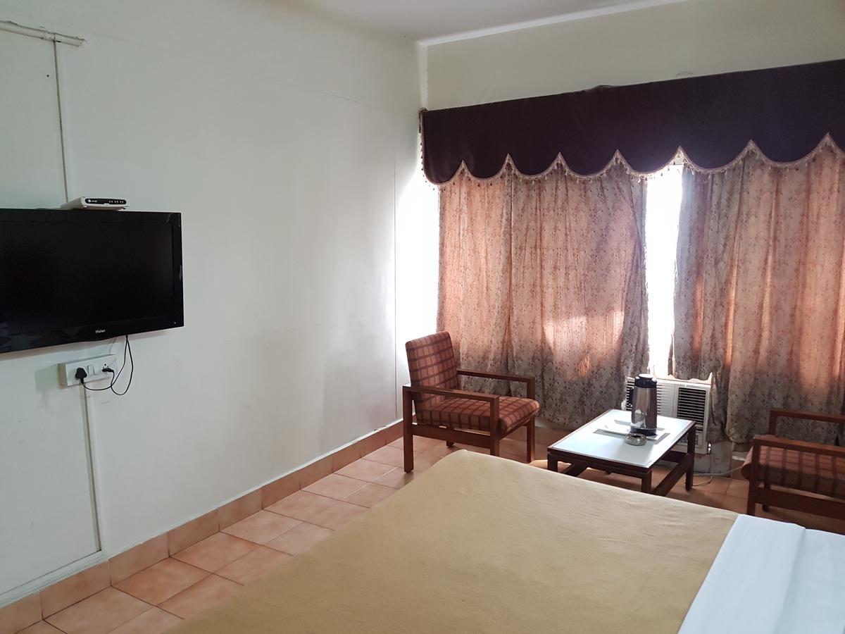 Hotel Siddhartha Haiderabad Buitenkant foto