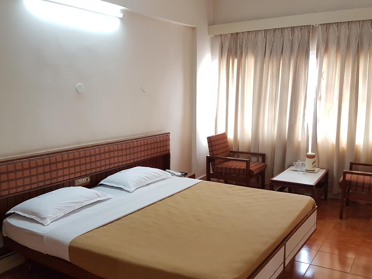 Hotel Siddhartha Haiderabad Buitenkant foto